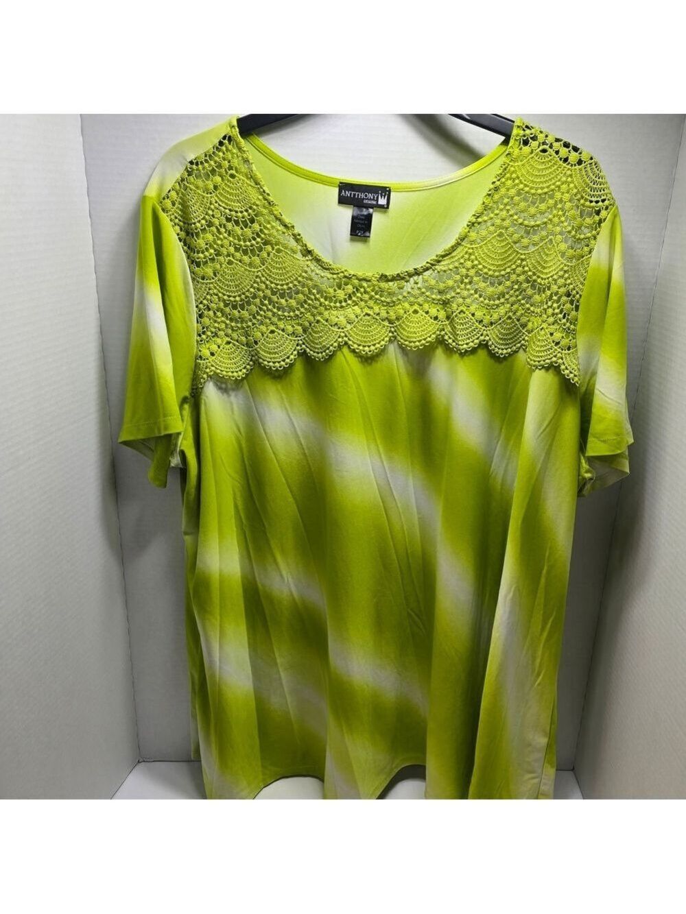 Antthony Bright Green Lace Yoke Short Sleeve Tee